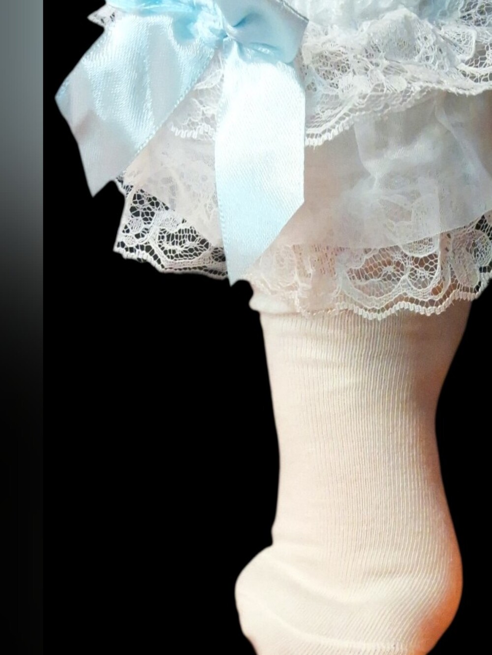 White Lolita Style Lace Ankle Socks With Blue Bows
